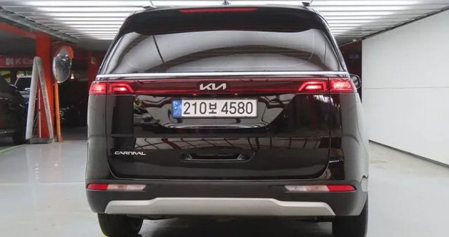 Kia Carnival 