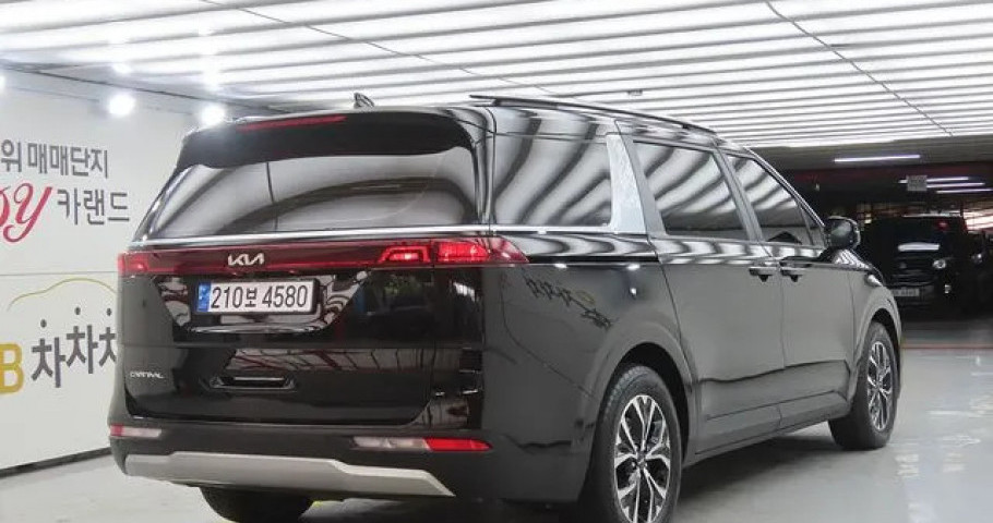 Kia Carnival 