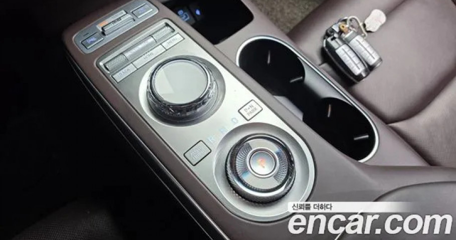 Genesis Gv70 
