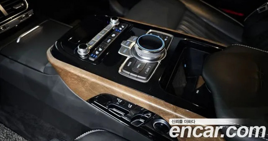 Genesis G90 