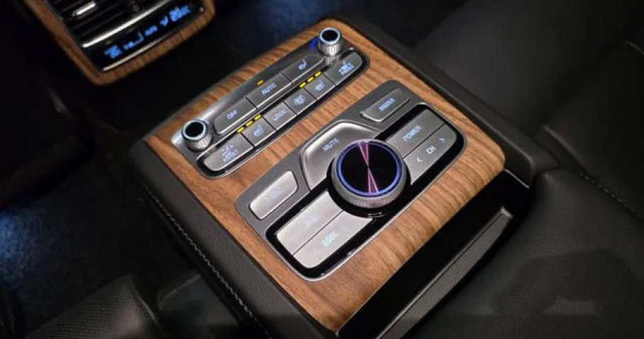 Kia K9 