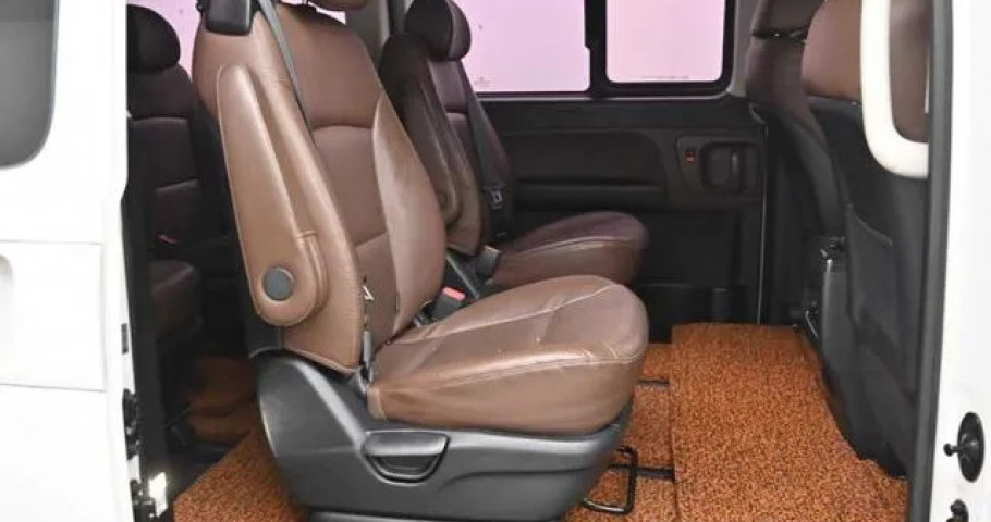 Hyundai Starex 