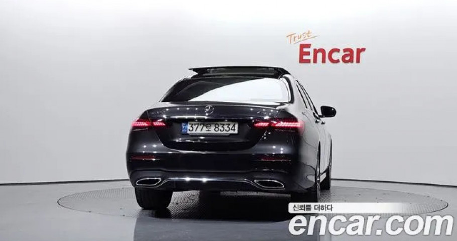 Mercedes-Benz E-Class 