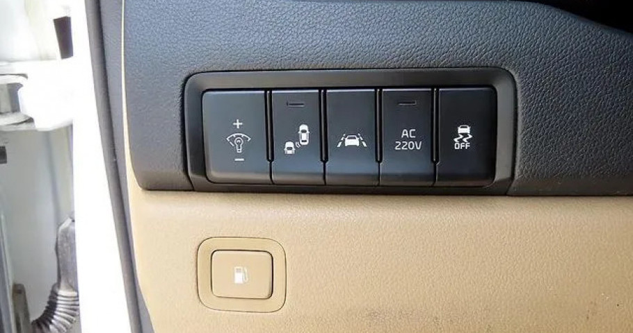 Kia Carnival 