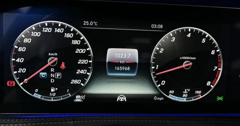 Mercedes-Benz S-Class 