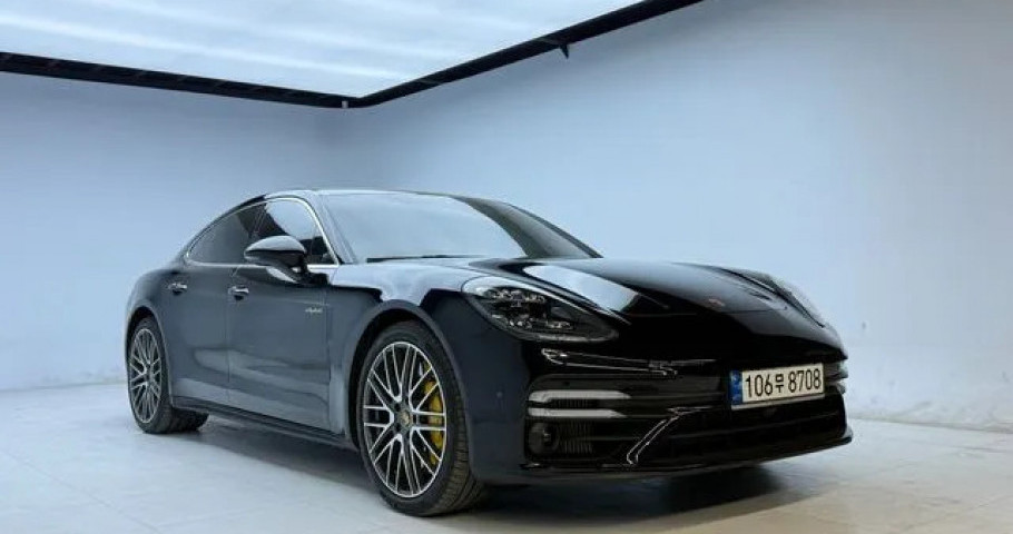Porsche Panamera 