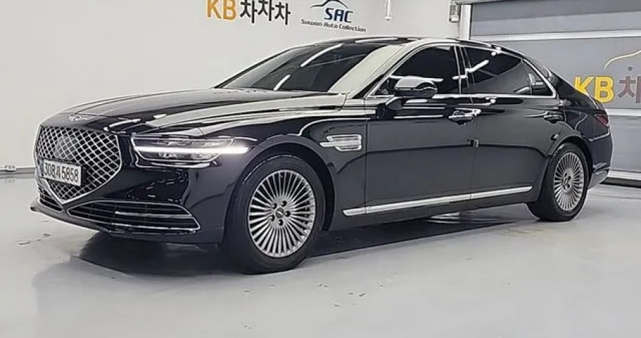 Genesis G90 