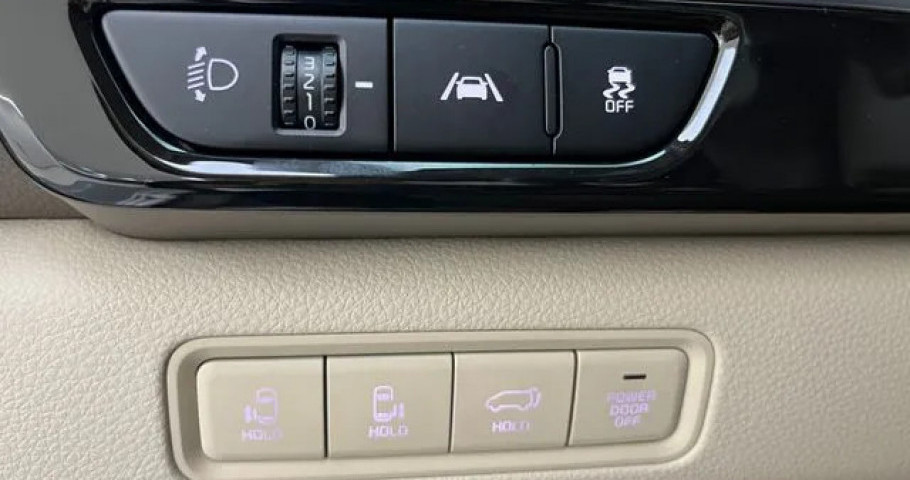 Kia Carnival 