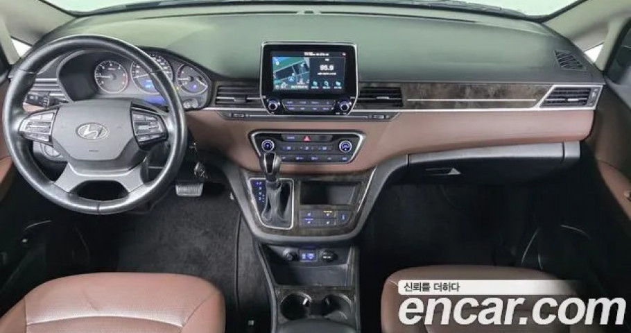 Hyundai Starex 