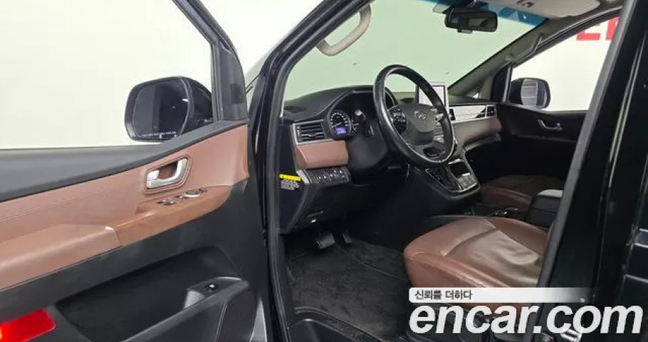 Hyundai Starex 