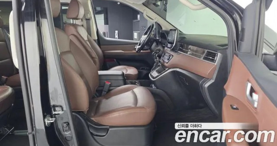 Hyundai Starex 