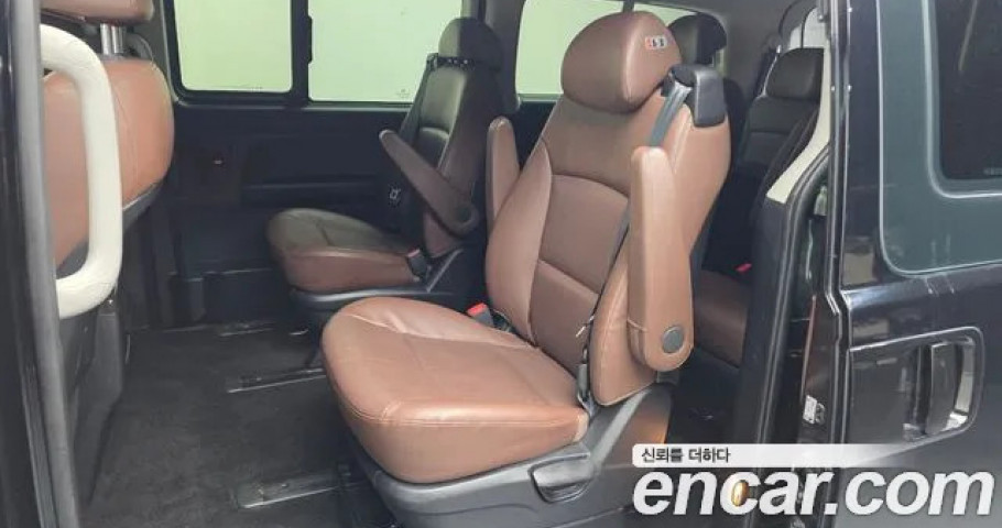 Hyundai Starex 