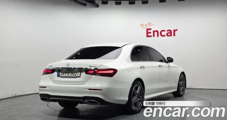 Mercedes-Benz E-Class 