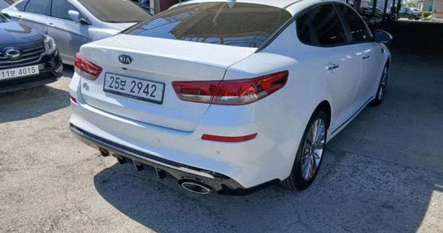 Kia K5 