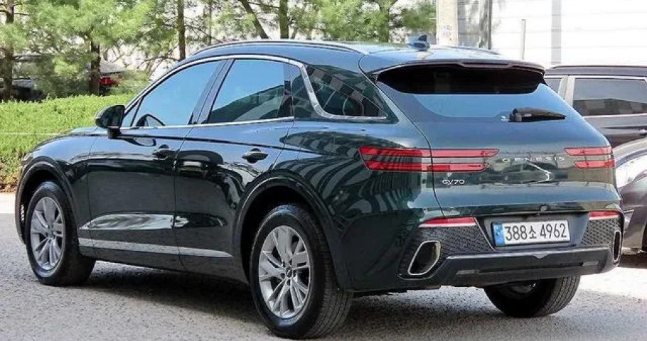 Genesis Gv70 