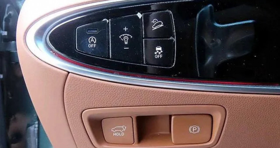 Genesis Gv70 