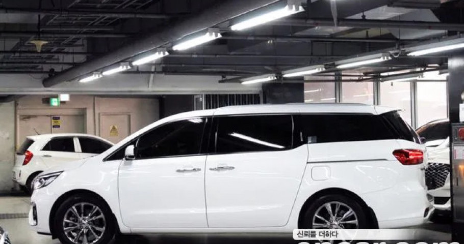 Kia Carnival 