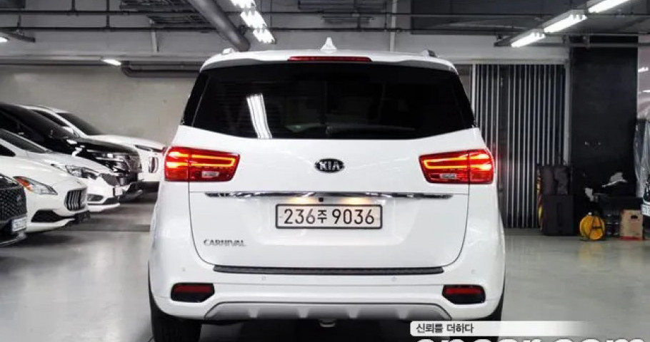 Kia Carnival 