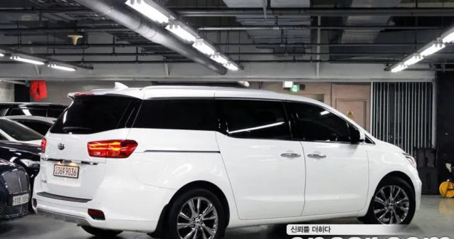 Kia Carnival 