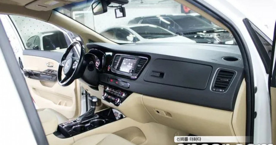 Kia Carnival 