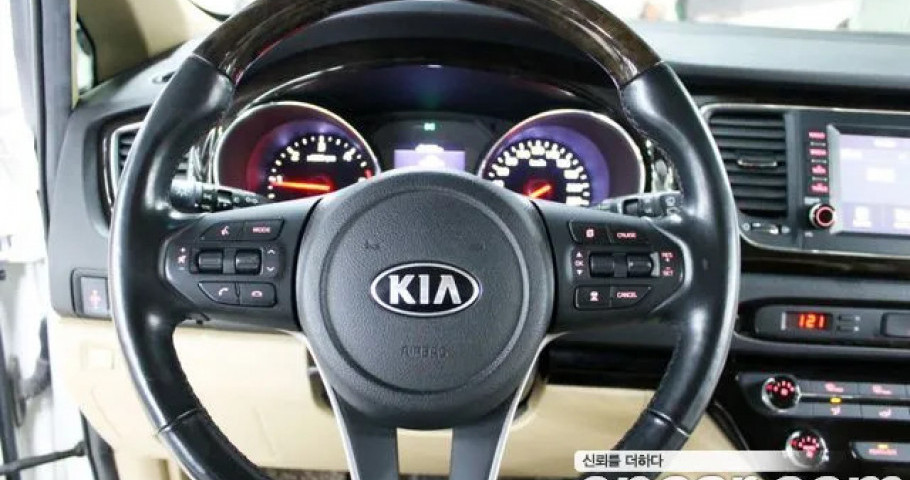 Kia Carnival 