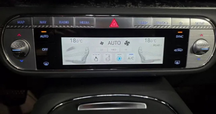 Genesis G90 