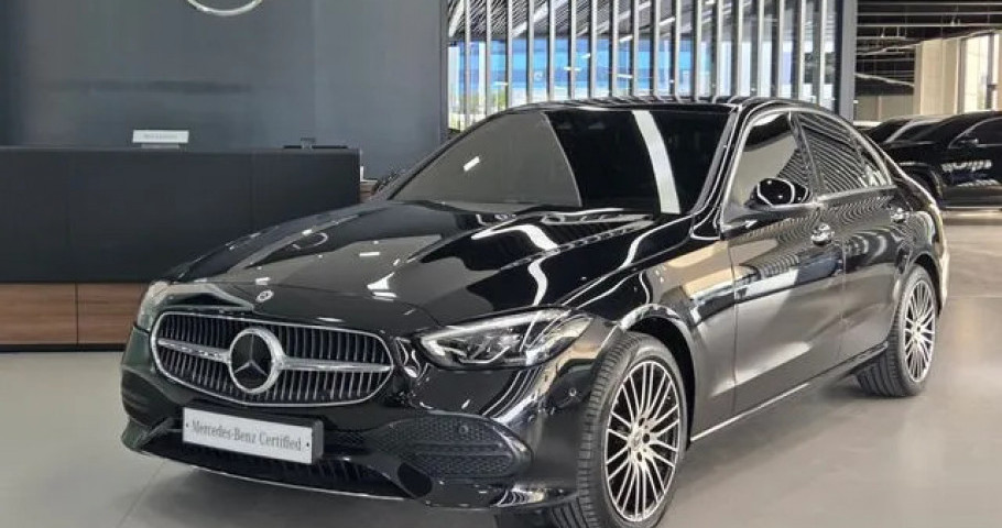 Mercedes-Benz C-Class 