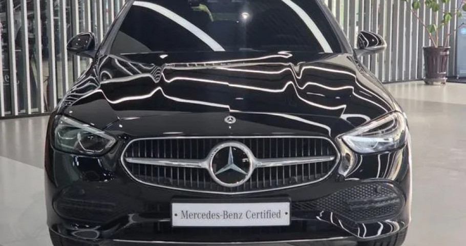 Mercedes-Benz C-Class 