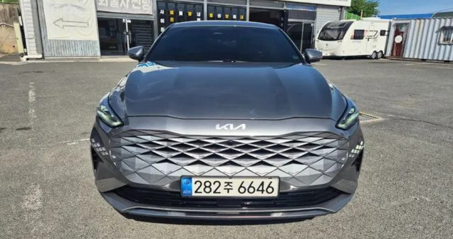 Kia K8 
