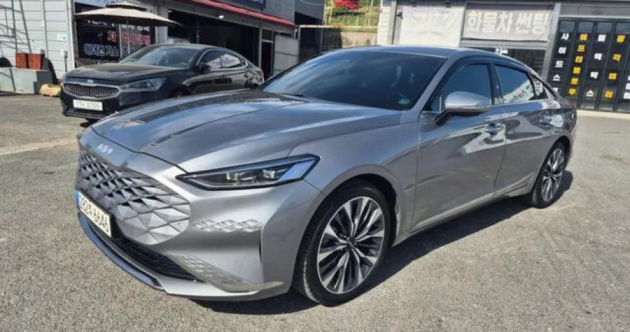 Kia K8 
