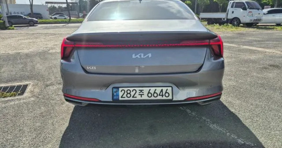 Kia K8 
