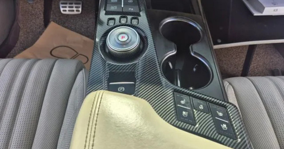 Kia K8 