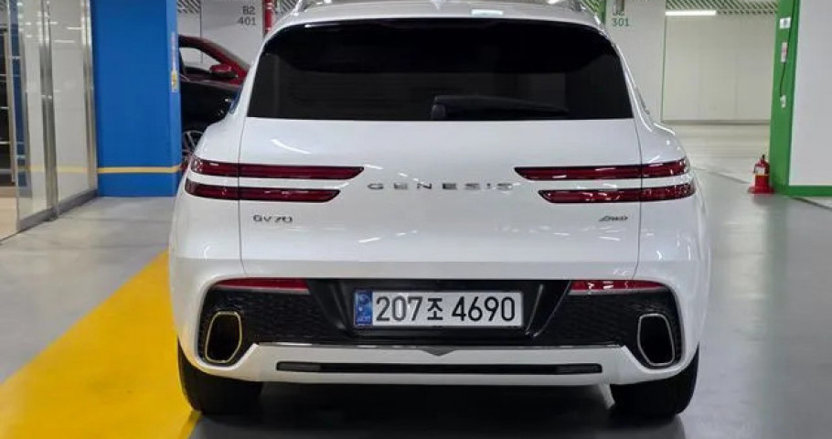 Genesis Gv70 