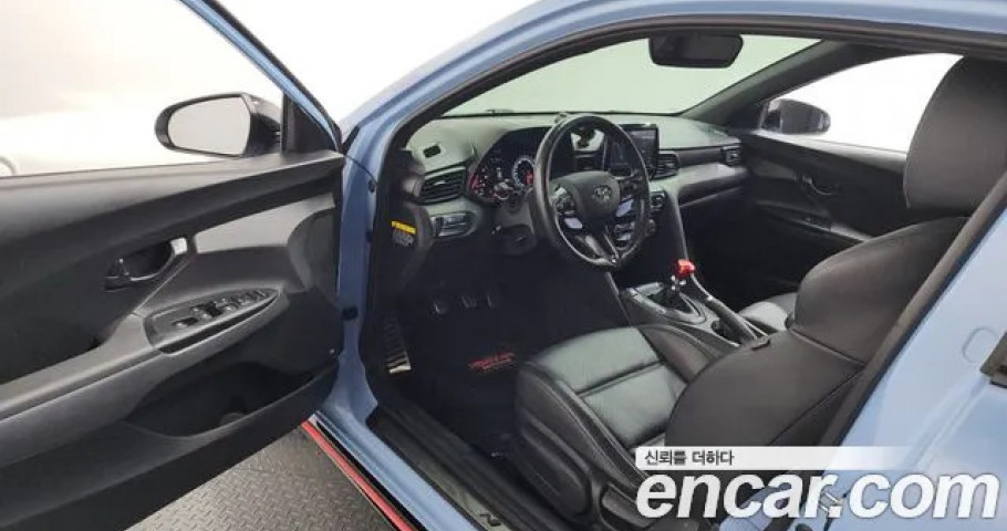 Hyundai Veloster 