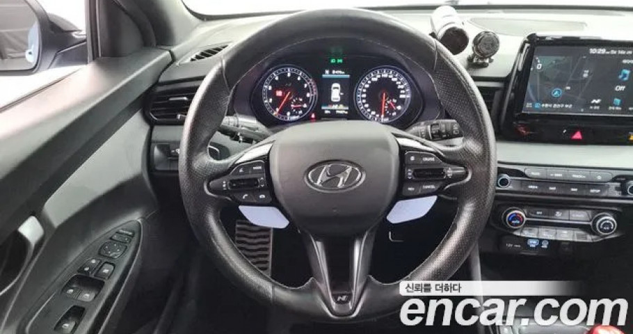 Hyundai Veloster 