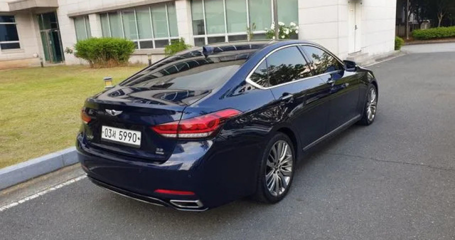 Genesis G80 