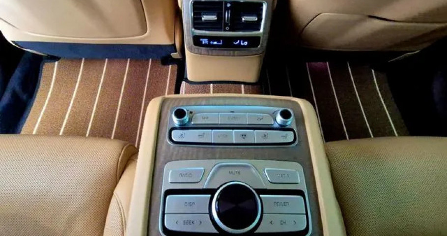 Kia K9 
