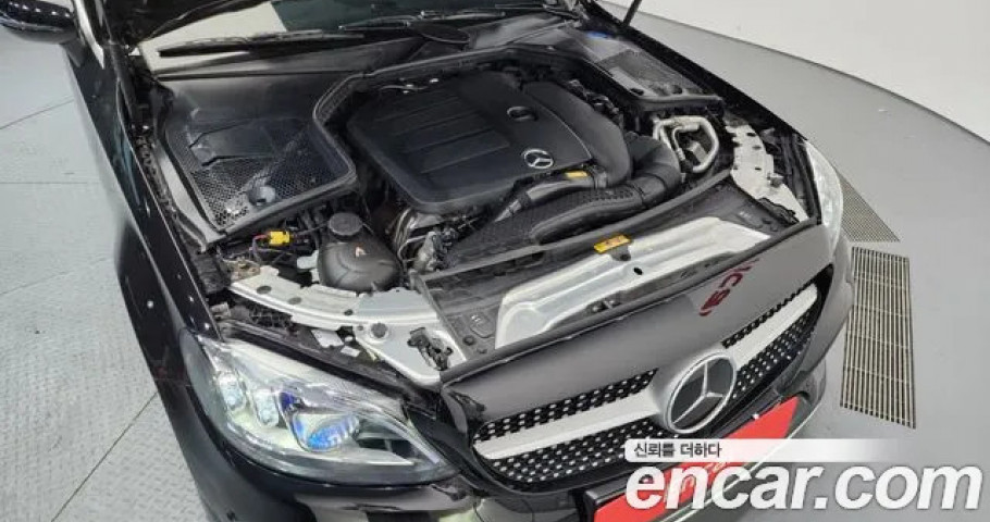 Mercedes-Benz C-Class 
