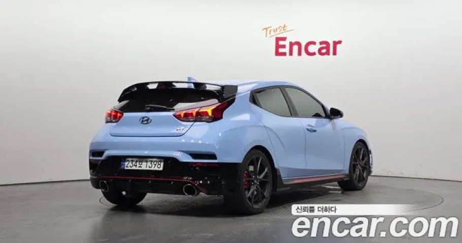 Hyundai Veloster 