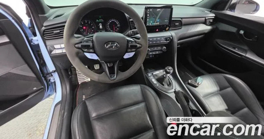 Hyundai Veloster 