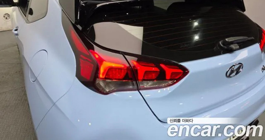 Hyundai Veloster 