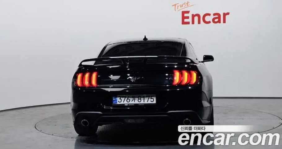 Ford Mustang 