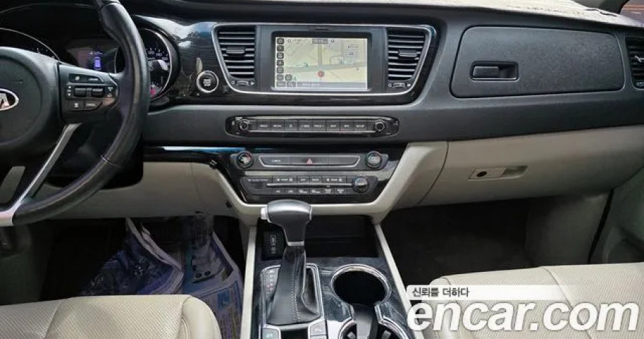 Kia Carnival 