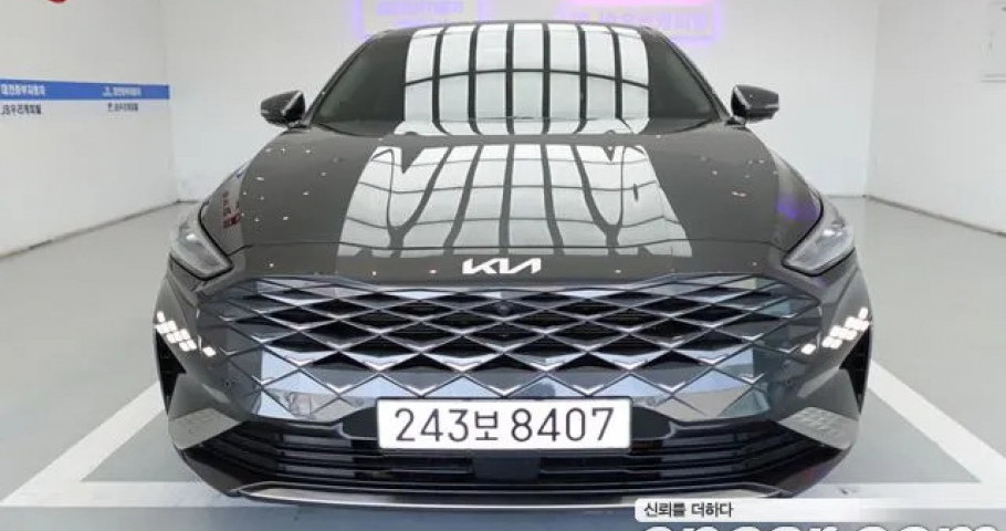 Kia K8 