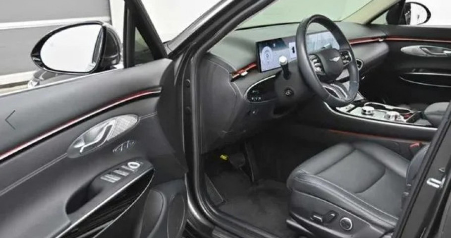 Genesis Gv70 