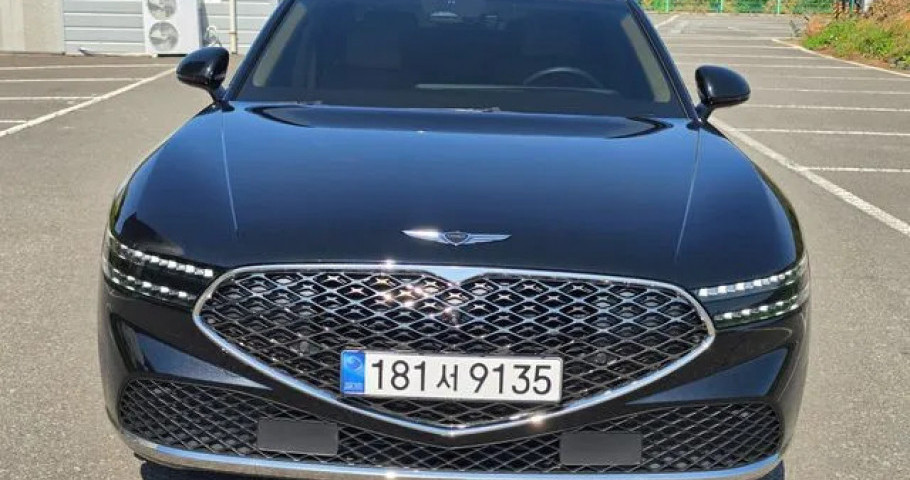 Genesis G90 