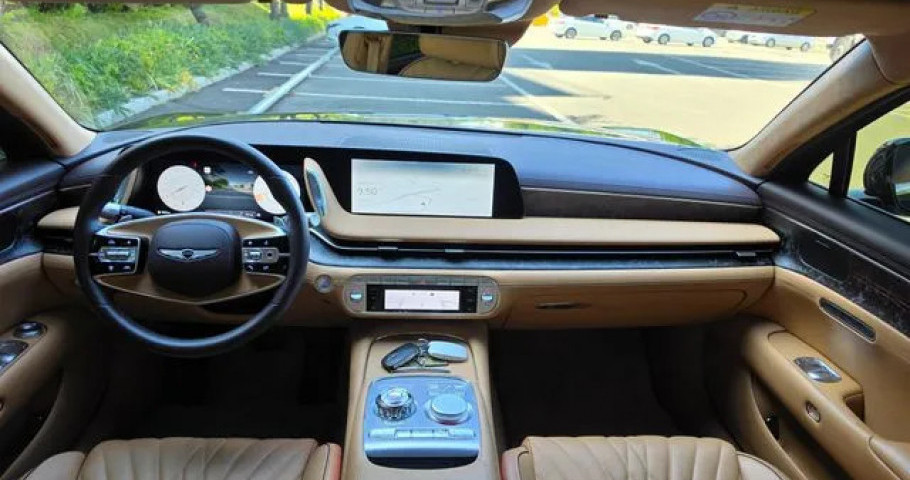 Genesis G90 