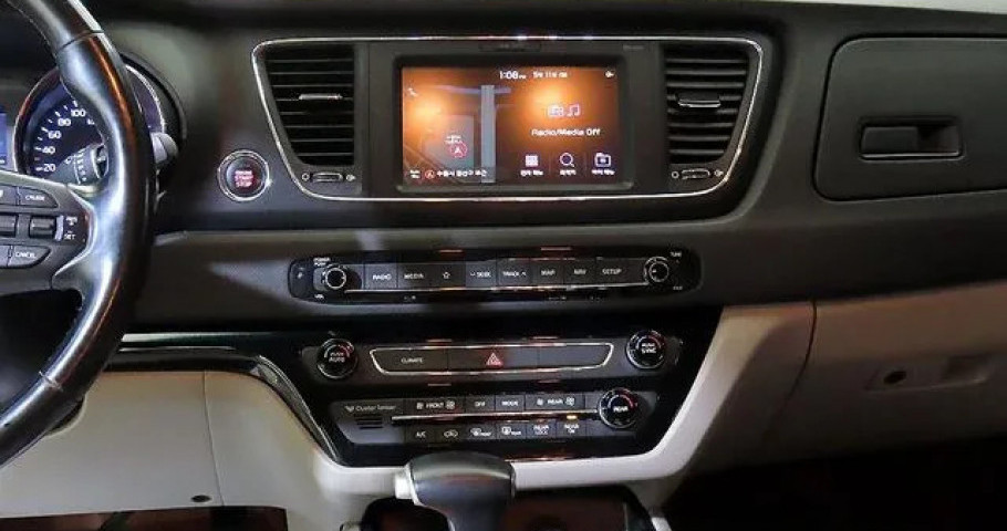 Kia Carnival 