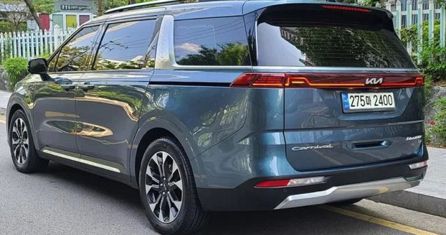 Kia Carnival 