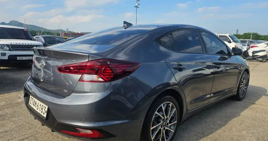 Hyundai Avante (Elantra) 